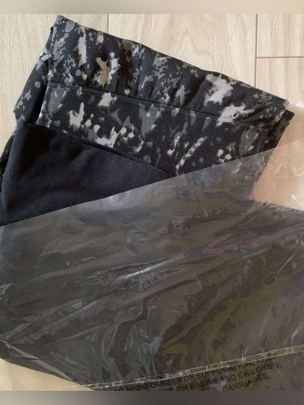 NEW! Breezies 2 pair Black and Gray Patterned Leggings 3X